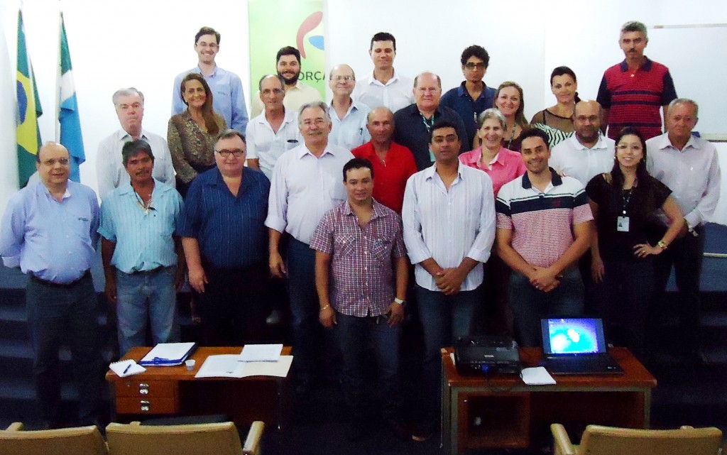 Membros do Cedrs, reunidos na Sepaf