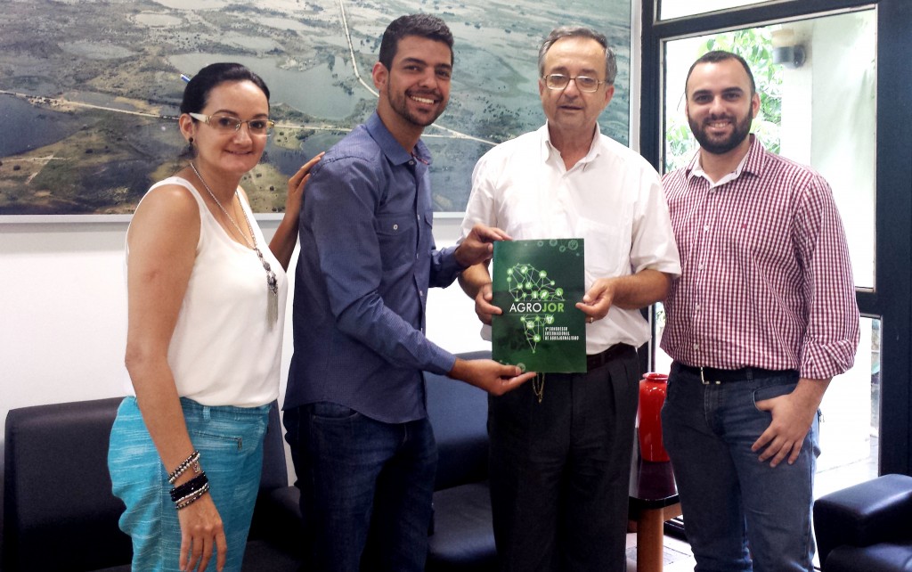Esta Assessora, Renan, Secretário Fernando e Diego