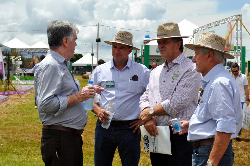 Com produtores