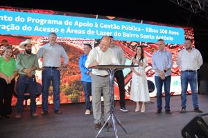 Parceria entre Governo, prefeitura e iniciativa privada garante melhoria na habitação em Ribas do Rio Pardo Parceria entre Governo, prefeitura e iniciativa privada garante melhoria na habitação em Ribas do Rio Pardo