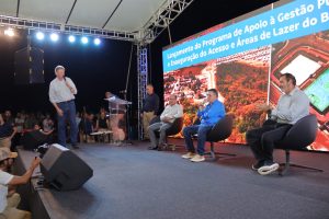 Parceria entre Governo, prefeitura e iniciativa privada garante melhoria na habitação em Ribas do Rio Pardo Parceria entre Governo, prefeitura e iniciativa privada garante melhoria na habitação em Ribas do Rio Pardo